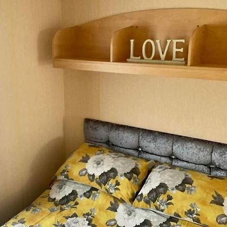 Dees Caravan Lettings Kingfisher Elm 453 Ingoldmells Bagian luar foto