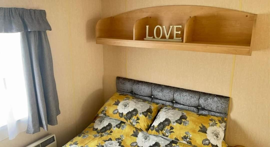 Dees Caravan Lettings Kingfisher Elm 453 Ingoldmells Bagian luar foto