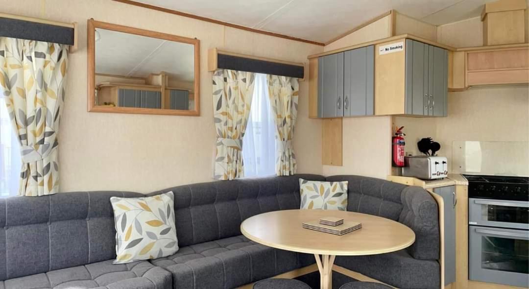Dees Caravan Lettings Kingfisher Elm 453 Ingoldmells Bagian luar foto
